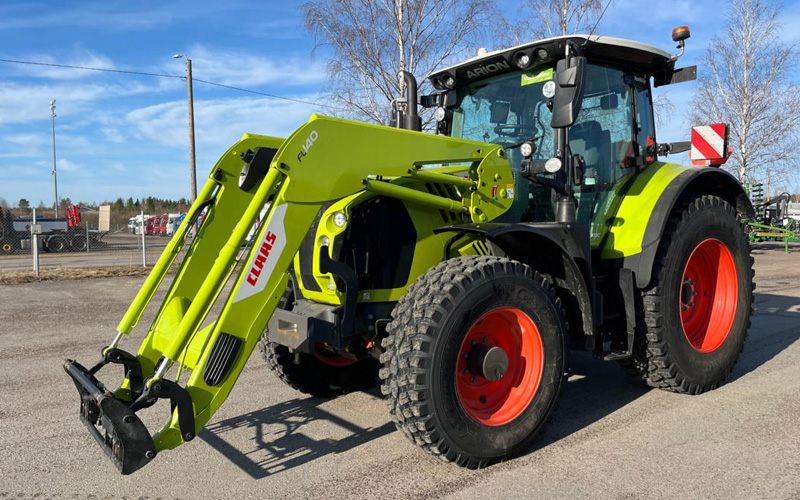 Vuokraa Claas Arion 550 Cebis Cmatic traktori