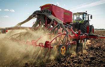 CLAAS JA VÄDERSTAD SPIRIT.