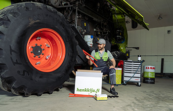 Hankkijan huolto palvelee talvellakin.