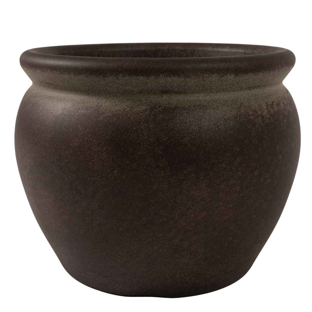 Patinoitunut musta ruukku pihaan ja puutarhaan