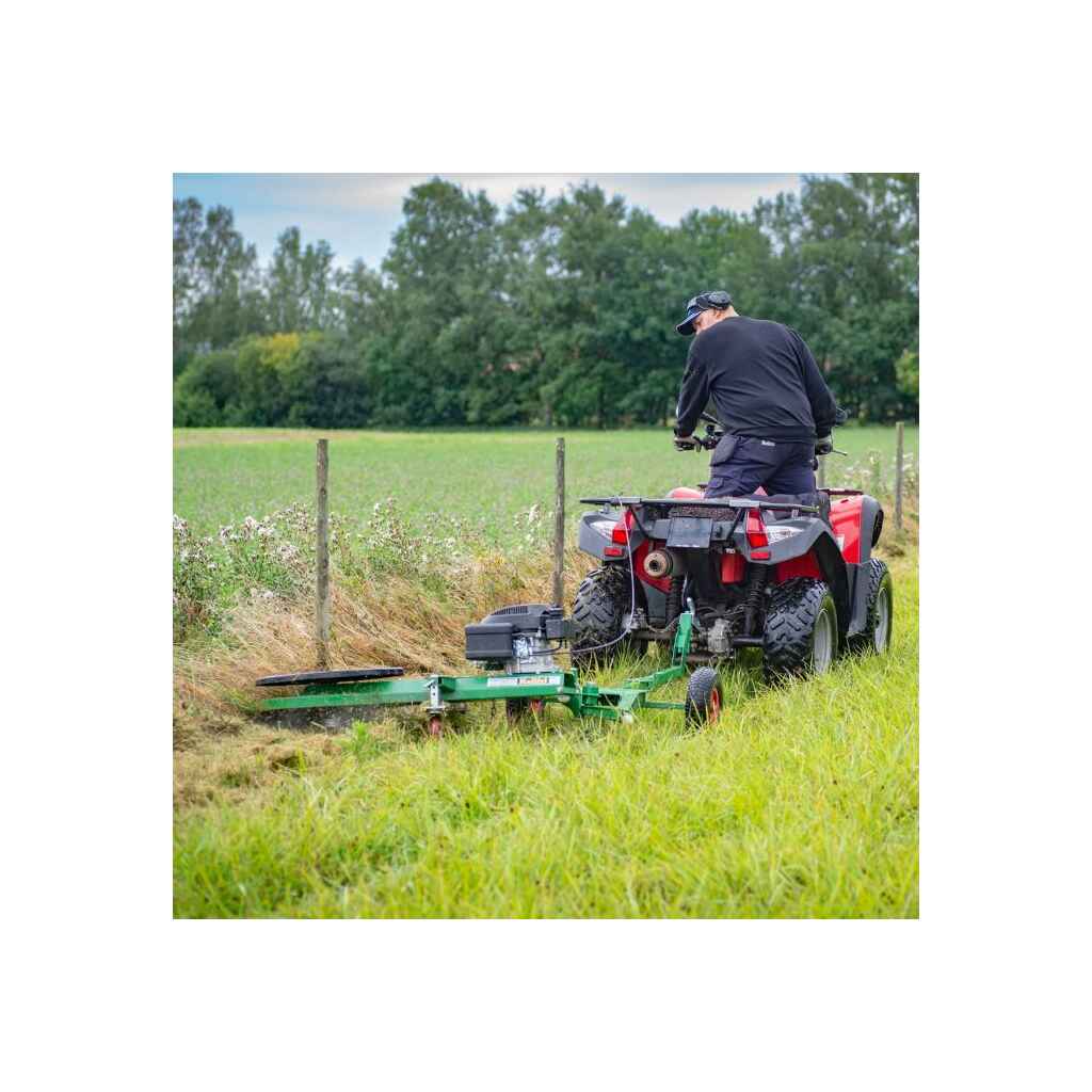 Reunaleikkuri, hinattava omalla moottorilla