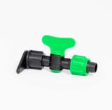 Lähtöliitin venttiilillä 16 mm:n tihkuletkulle