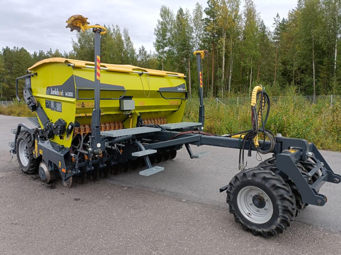 Junkkari M300-32