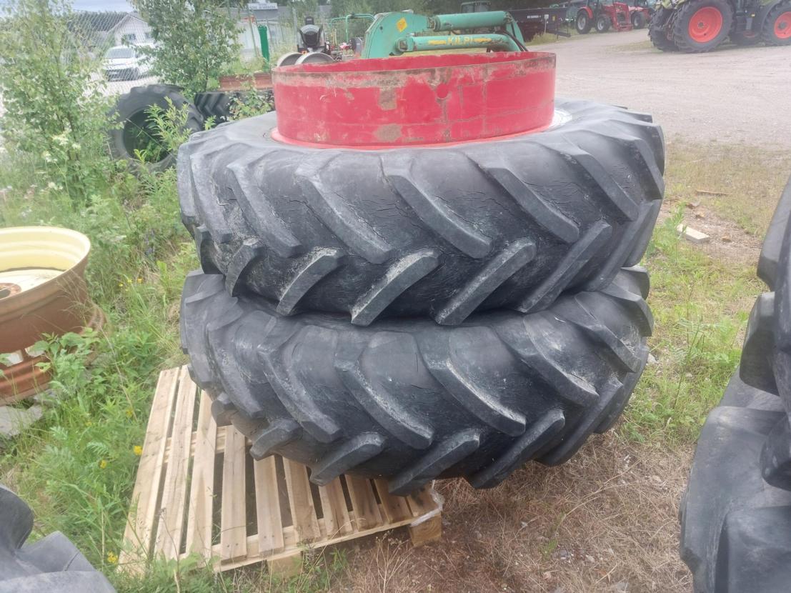 Levikepyörät 16,9x38 Raju Vanteilla