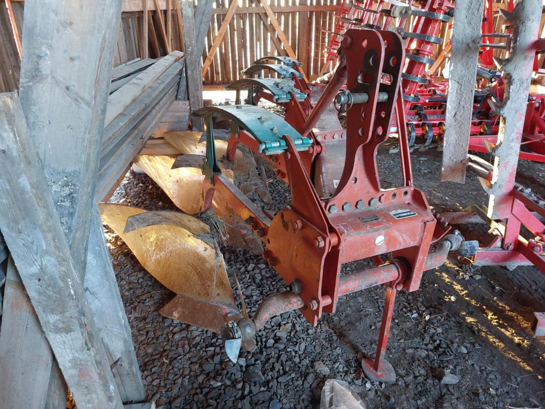 Kverneland 4-siipinen