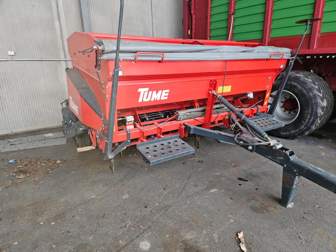 Tume Hkl 3000 Jyräcombi