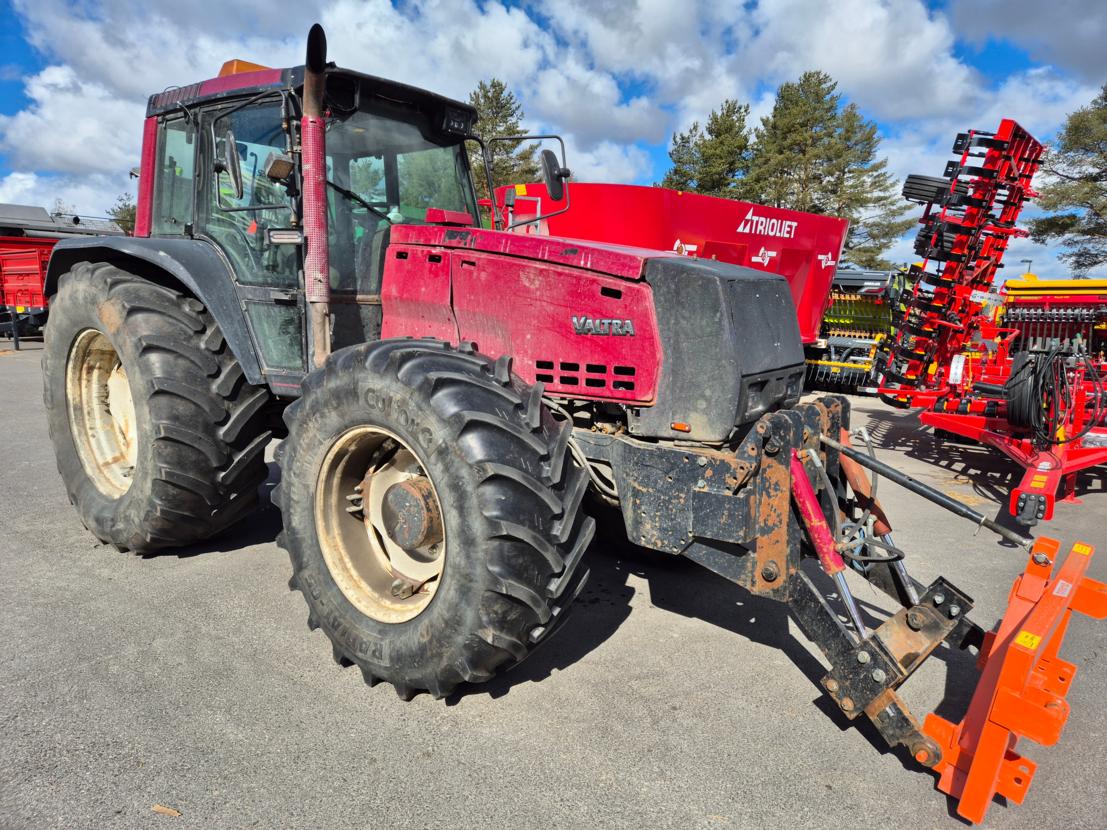 Valtra 8400 Mega