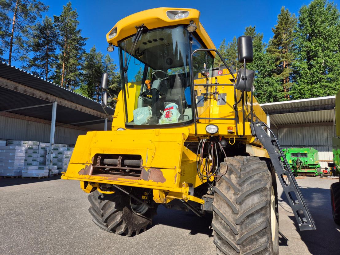 New Holland Tc5050