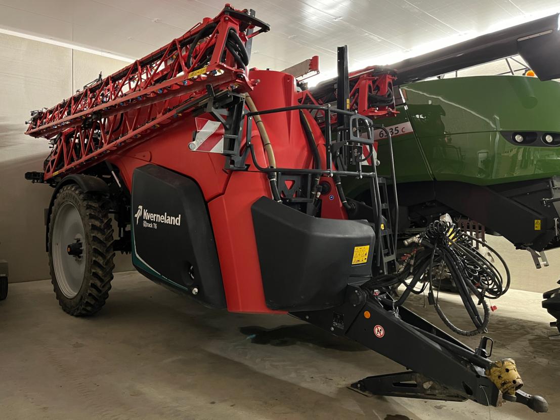 Muu Merkki Kverneland Ixtrack T6 40m