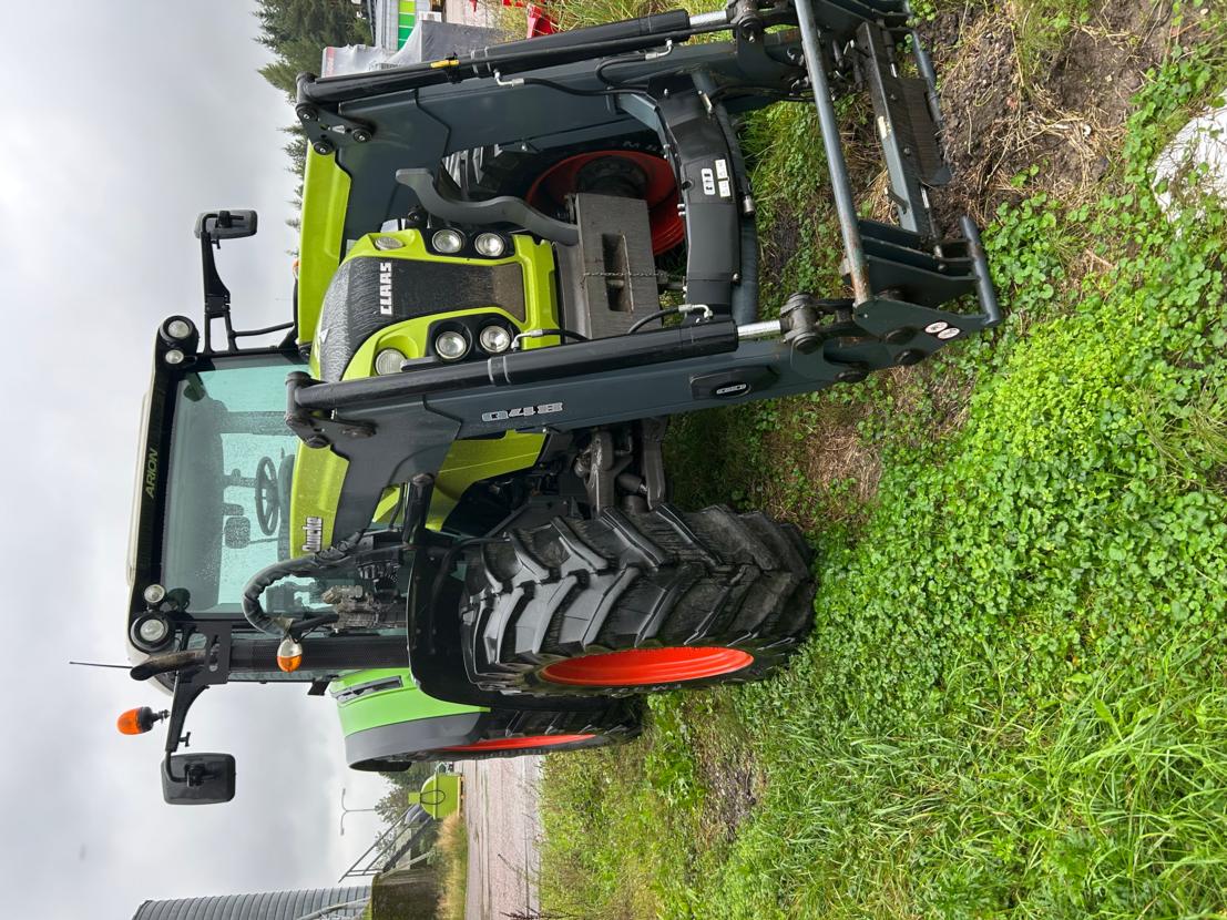 Claas Arion 460