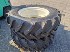 TRAKTORIVARUSTEET 440/65R28 UUDET VALTRA