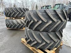 TRAKTORIVARUSTEET MITAS RENKAAT + VANTEET